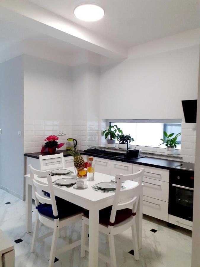 Willa Na Bielanach Apartment Bielany Wroclawskie Ngoại thất bức ảnh