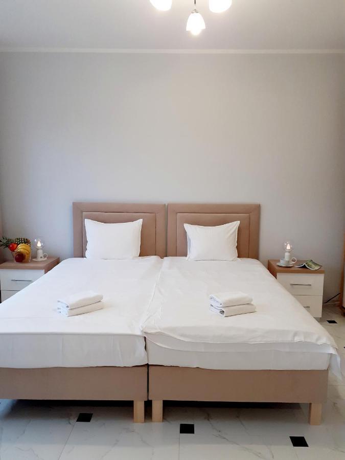 Willa Na Bielanach Apartment Bielany Wroclawskie Ngoại thất bức ảnh